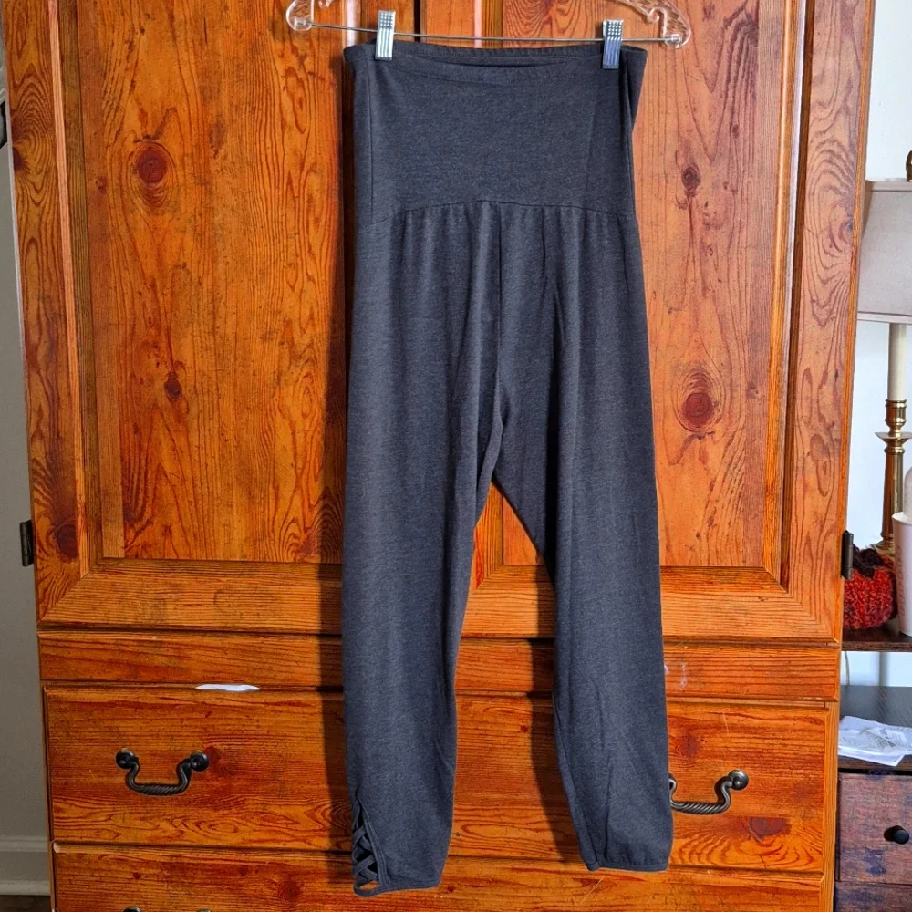 A:Glow Maternity Active Wear Workout Pants Small